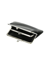 Kiss Clasp