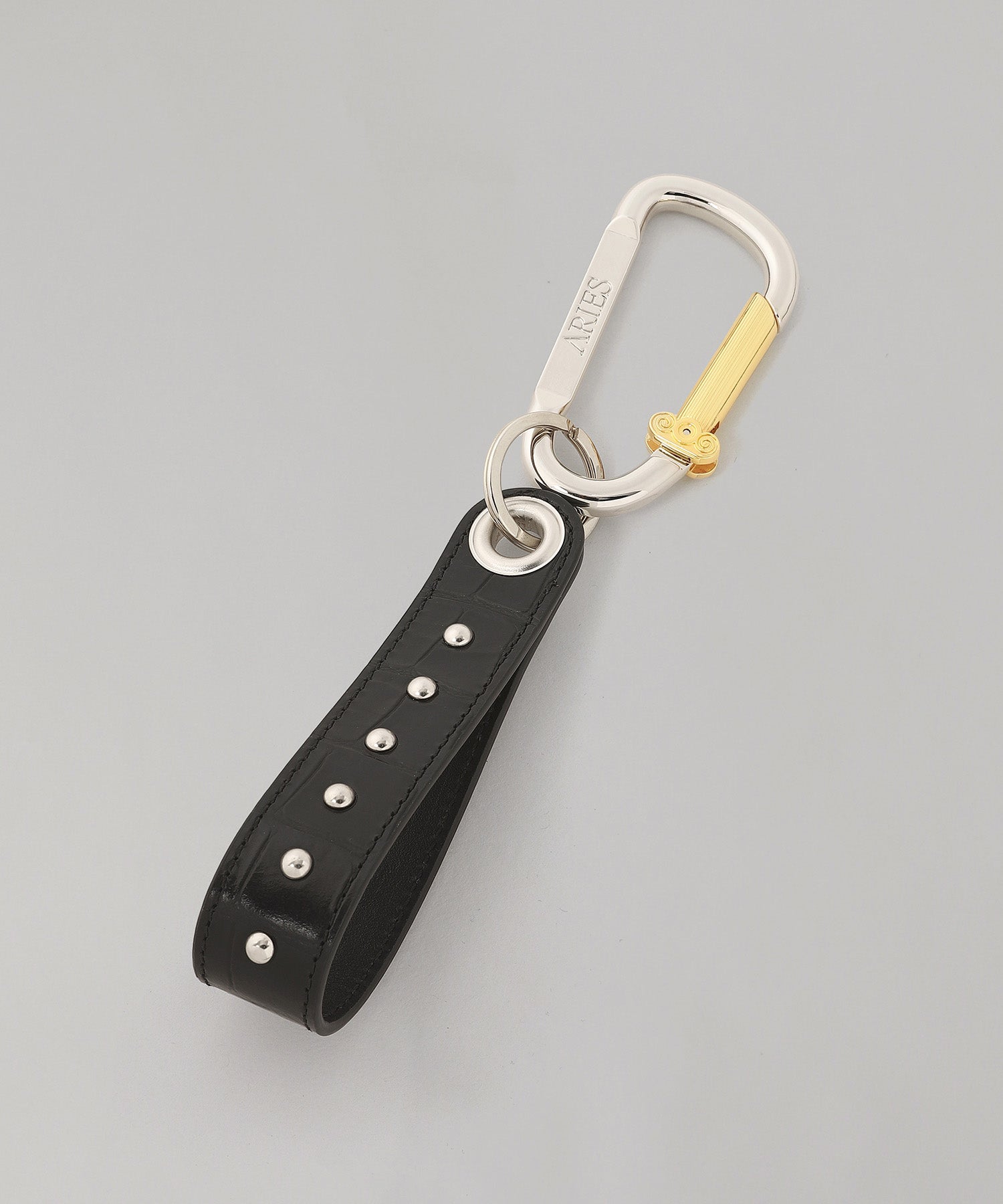 アリーズ(Aries)｜Croc Studded Column Carabiner Keychain ｜Forget