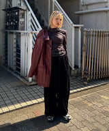 モデル身長:153cm / カラー:Burgundy / サイズ:F