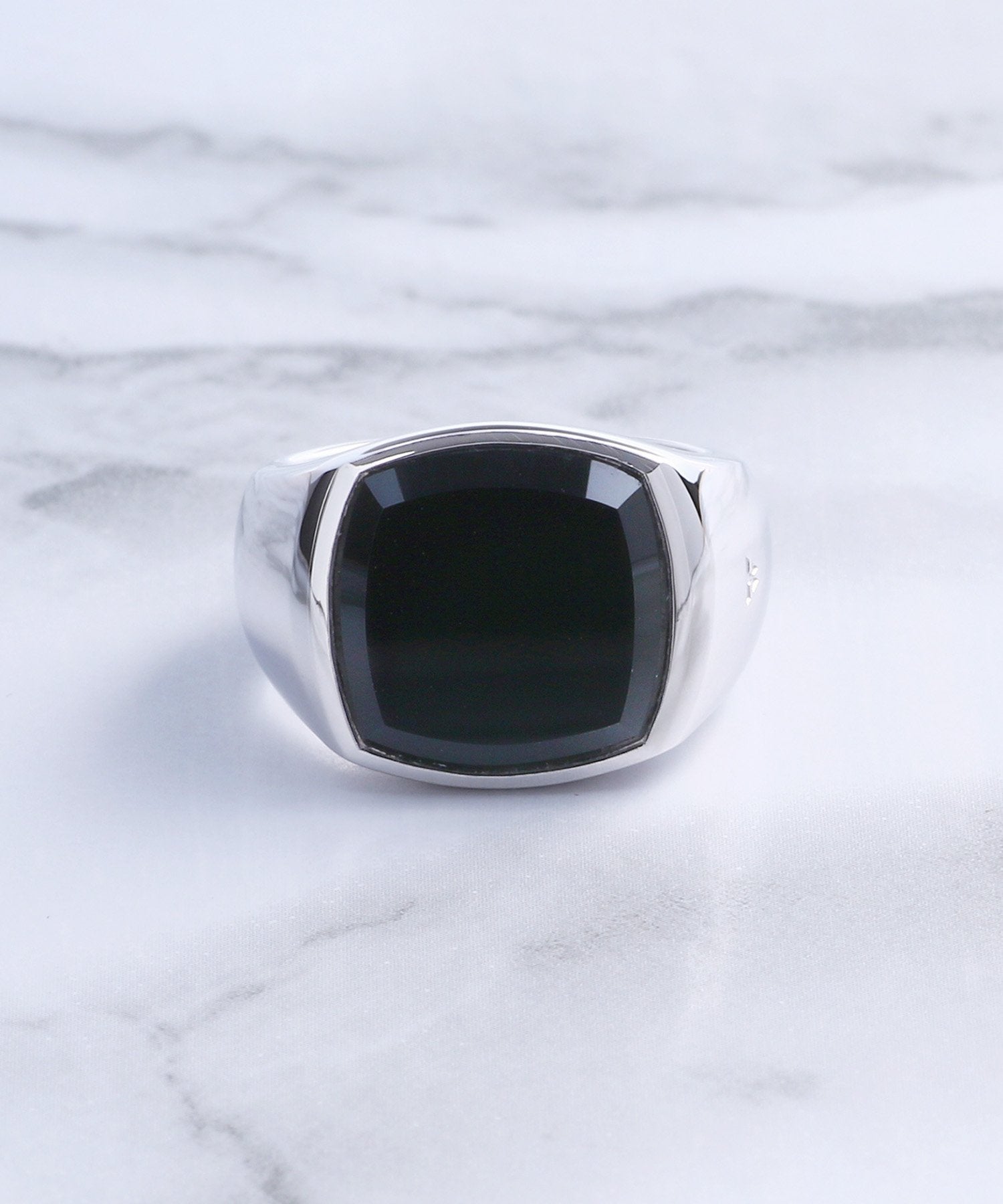 トムウッド(TOM WOOD)｜Shelby Ring Polished Black Onyx 