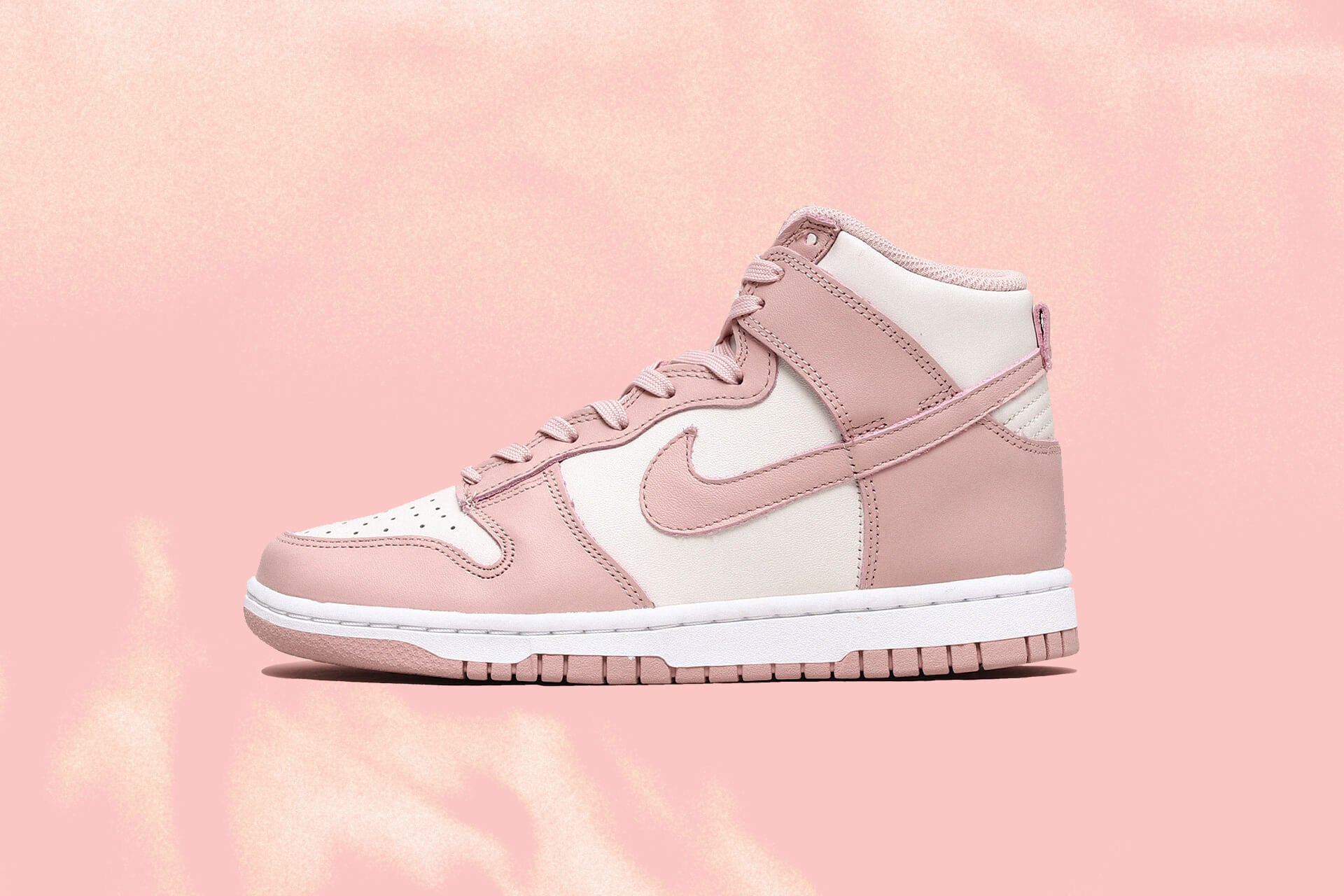 10/26(水)抽選販売のお知らせ<br>NIKE Wmns Dunk High