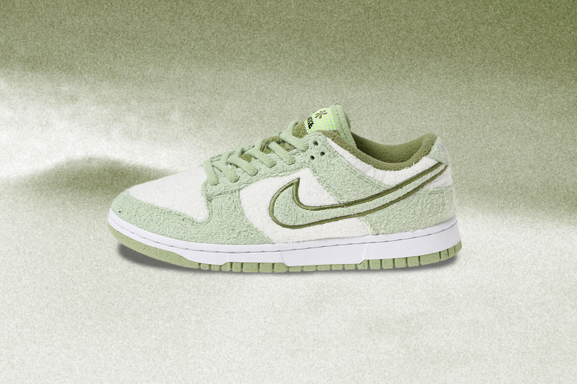 11/6(日)抽選販売のお知らせ<br>NIKE Wmns Dunk Low SE CC