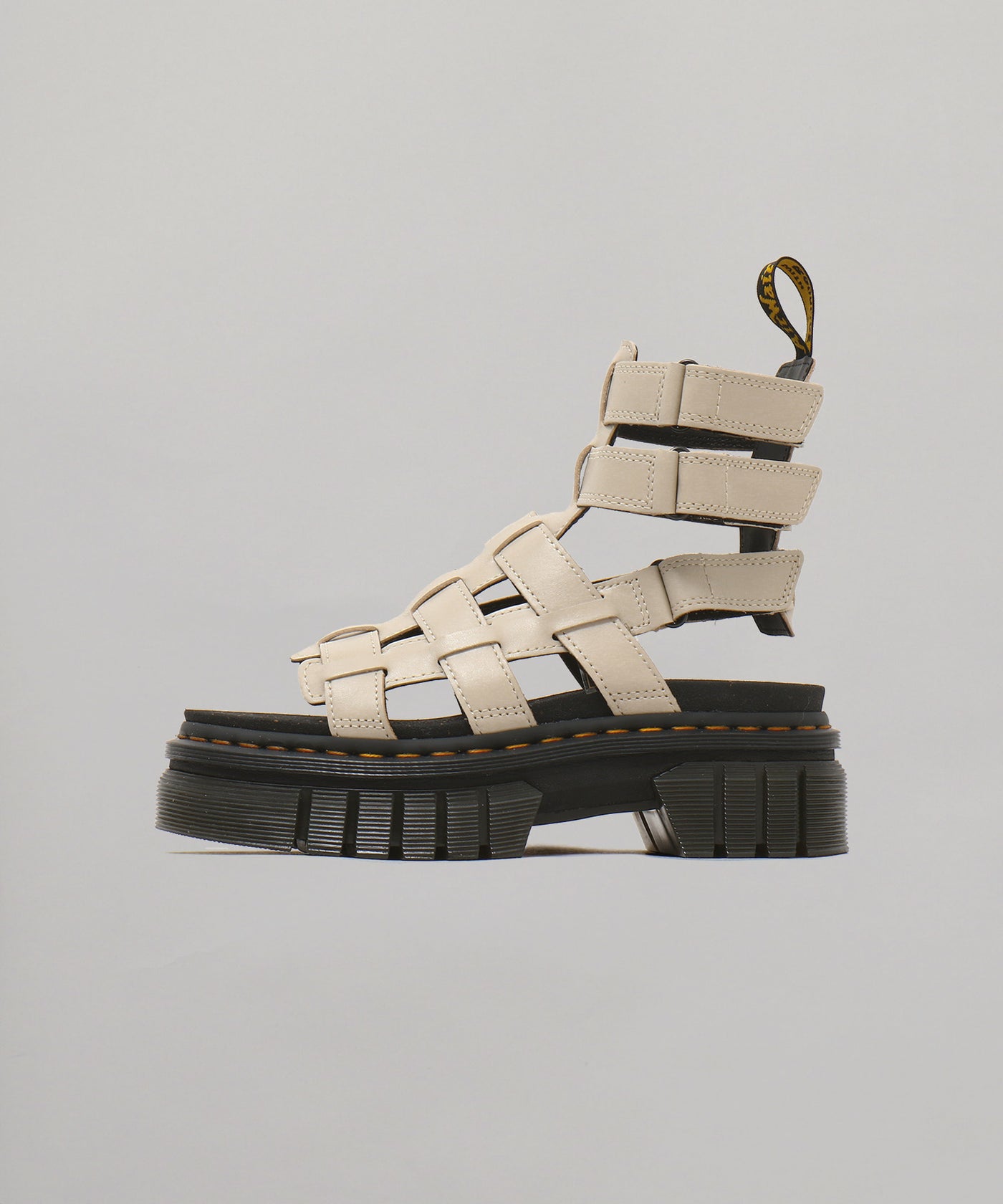 美品　Dr.Martens ドクターマーチン Ricki Gladiator ドクターマーチン(Dr.Martens)｜Ricki Gladiator｜スニーカー