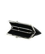 Kiss Clasp