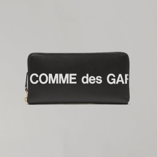 二つ折りzip長財布(Huge Logo)｜コムデギャルソンウォレット(Comme des
