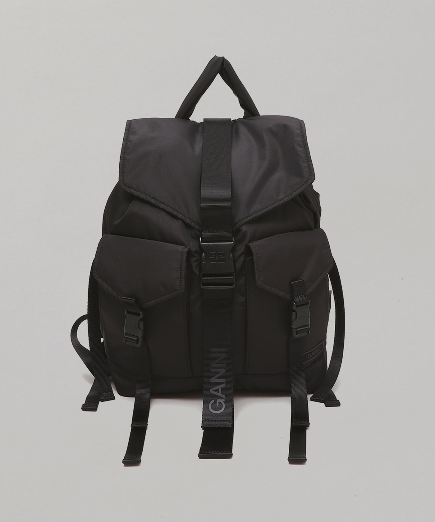 ガニー GANNI Recycled Tech Backpack A4755 5829 リュック GANNI ガニー バッグ バックパック（リュック） TECH BACKPACK