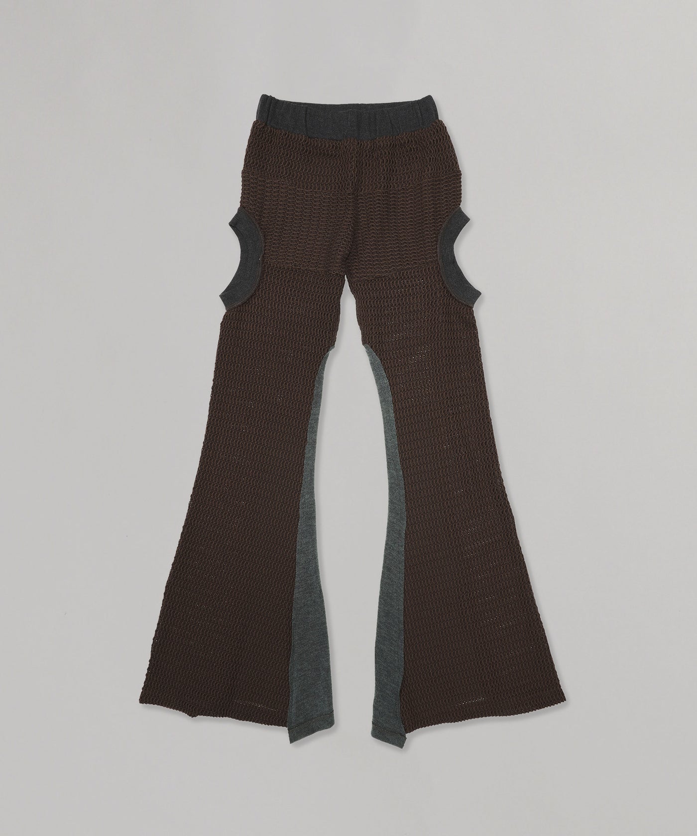 サイクルバイエムワイオービー(Cycle by myob)｜Circle Cut-Out Knit Trousers ｜スニーカー・ファッションのForget-me-nots