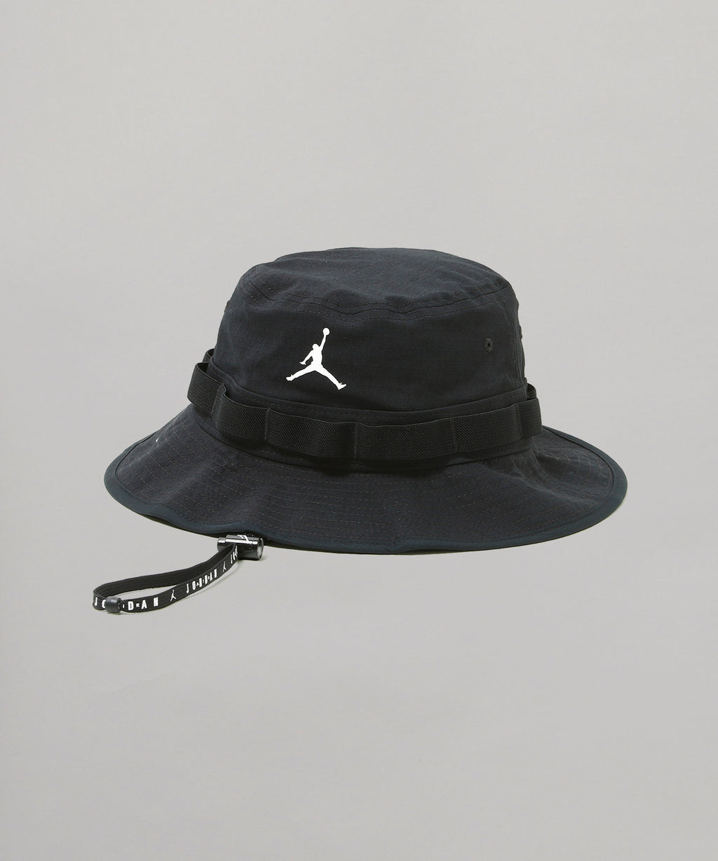 Marchen ♥ Drop strap bucket hat /追跡付 Designer fashion, Seoul-fully created | W Concept