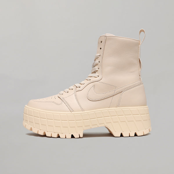 Nike ジョーダン ベージュ ブーツ 39 25cm Nike ジョーダン ベージュ ブーツ 39 25cm 未使用品☆NIKE☆エア