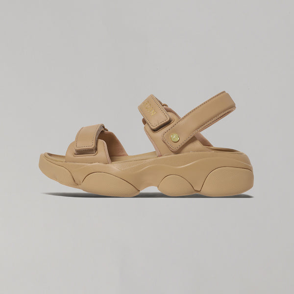 ジョーダン(JORDAN)｜Wmns Jordan Deja Sandal｜スニーカー