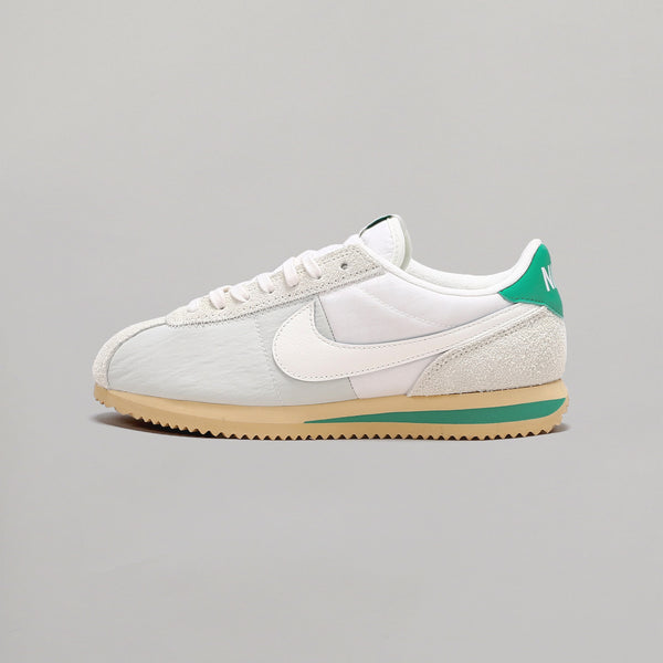 ナイキ(NIKE)｜Nike Wmns Cortez Txt Prm｜スニーカー・ファッションの 