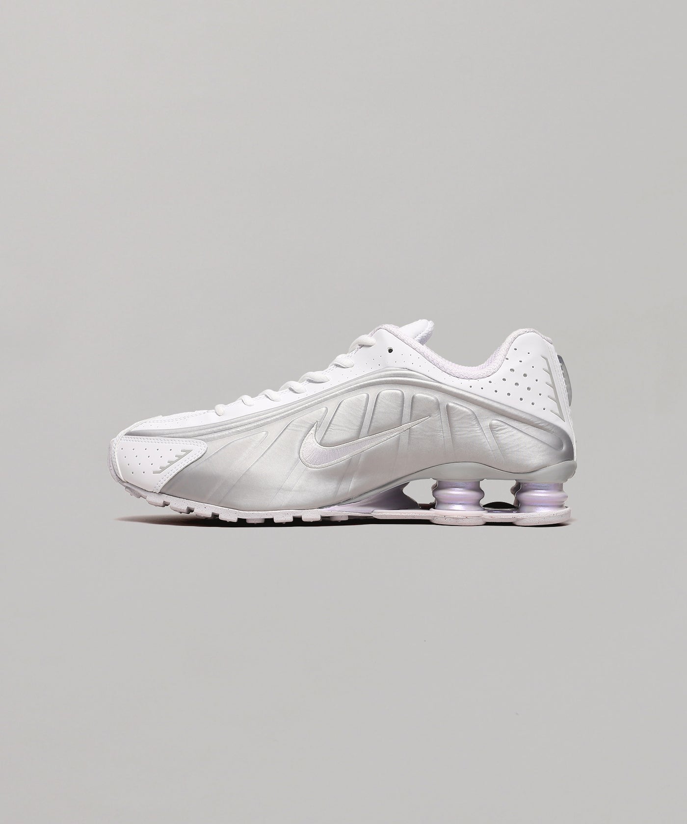 【Nike】 HF5076-100 ★ (W)ナイキ ショックス R4 ★ Women's Shox R4 'White and Metallic Platinum' (HF5076-100
