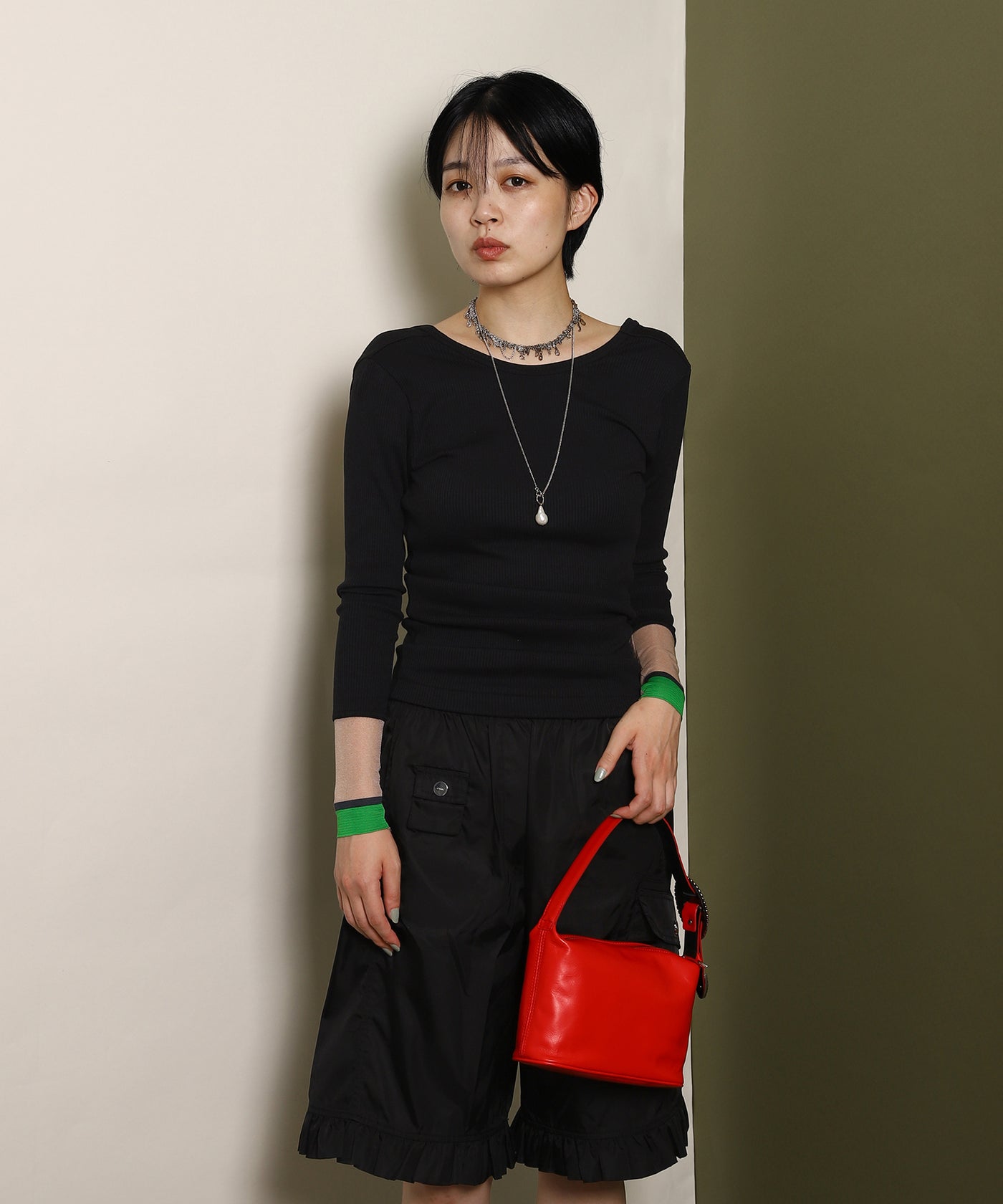 素敵★TOGA PULLA トーガプルラ　ブラック長袖カットソー トーガプルラ(TOGA PULLA)｜Tereko Long Sleeve Fmn Exclusive｜Forget