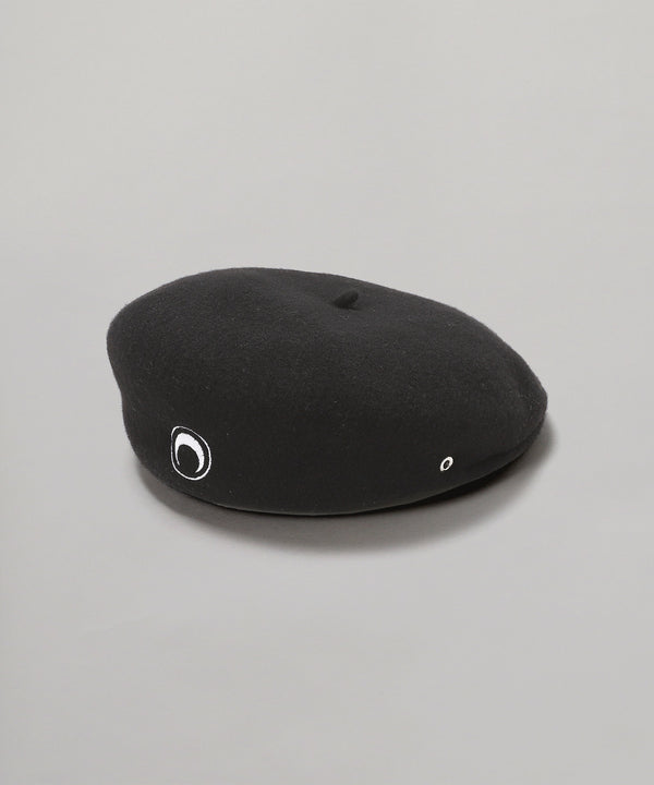 マリーンセルのアイコン的三日月マークが入ったベレー帽