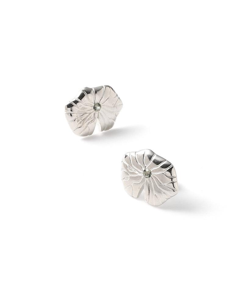Water Lily Stud(S) (Pair)