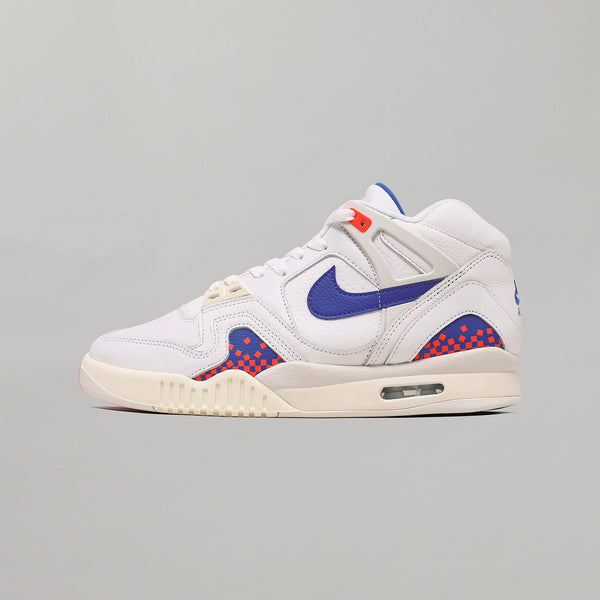 NILE イシファリック ナイキ(NIKE)｜Nike Air Tech Challenge Ii Qs｜Forget-me-nots