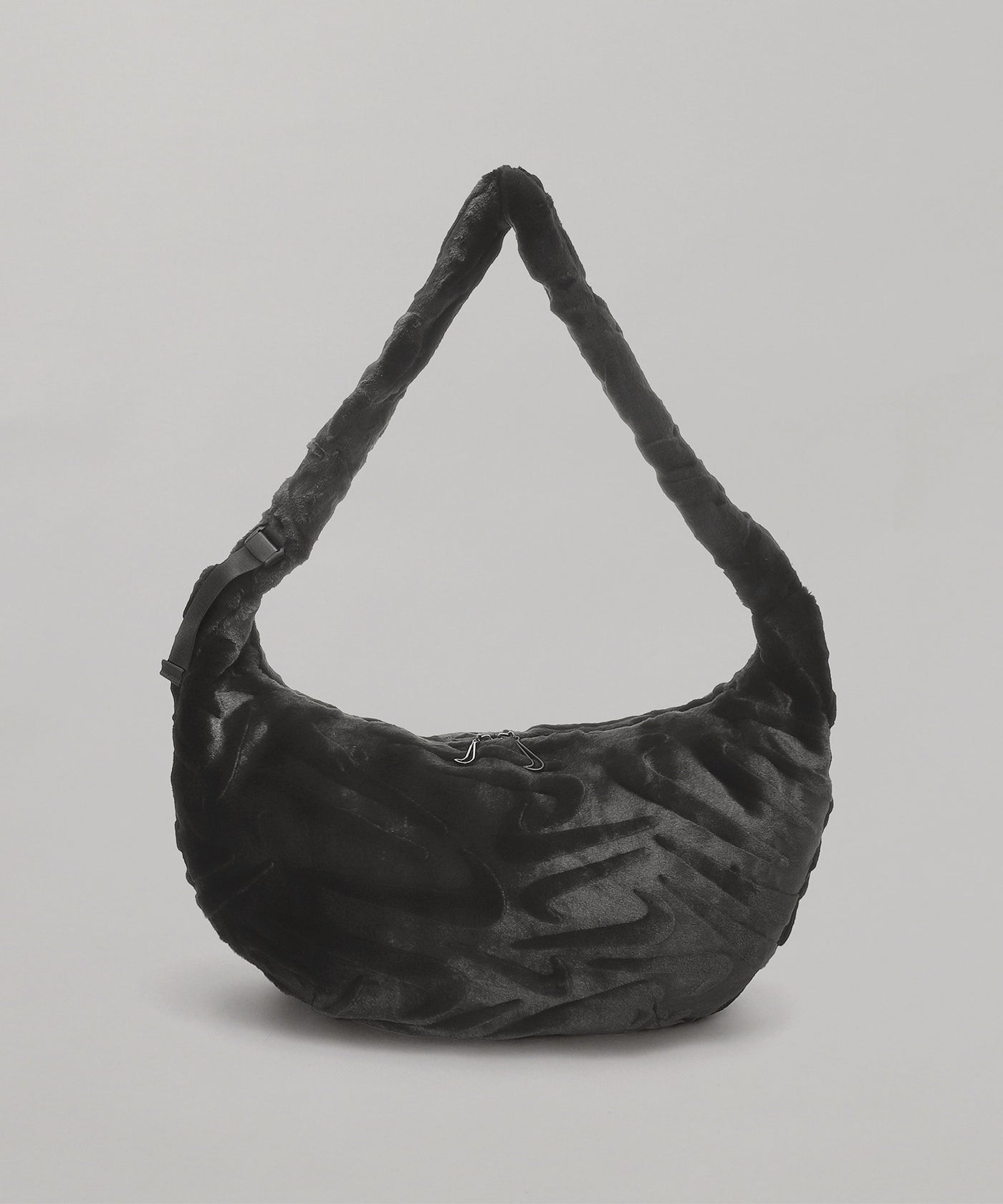 Nike Nsw Fx Fur Slouchy Bag｜ナイキ(NIKE)｜Forget-me-nots Online Store