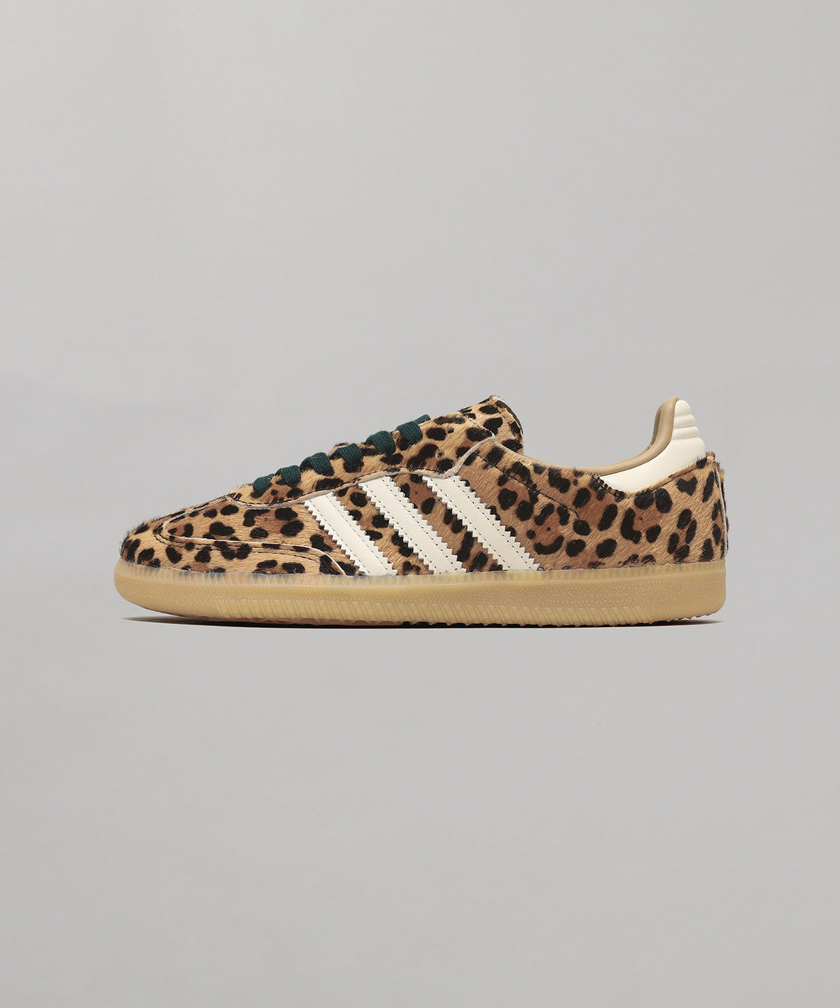 adidas (アディダス) の商品一覧 | スニーカー・ファッションのForget