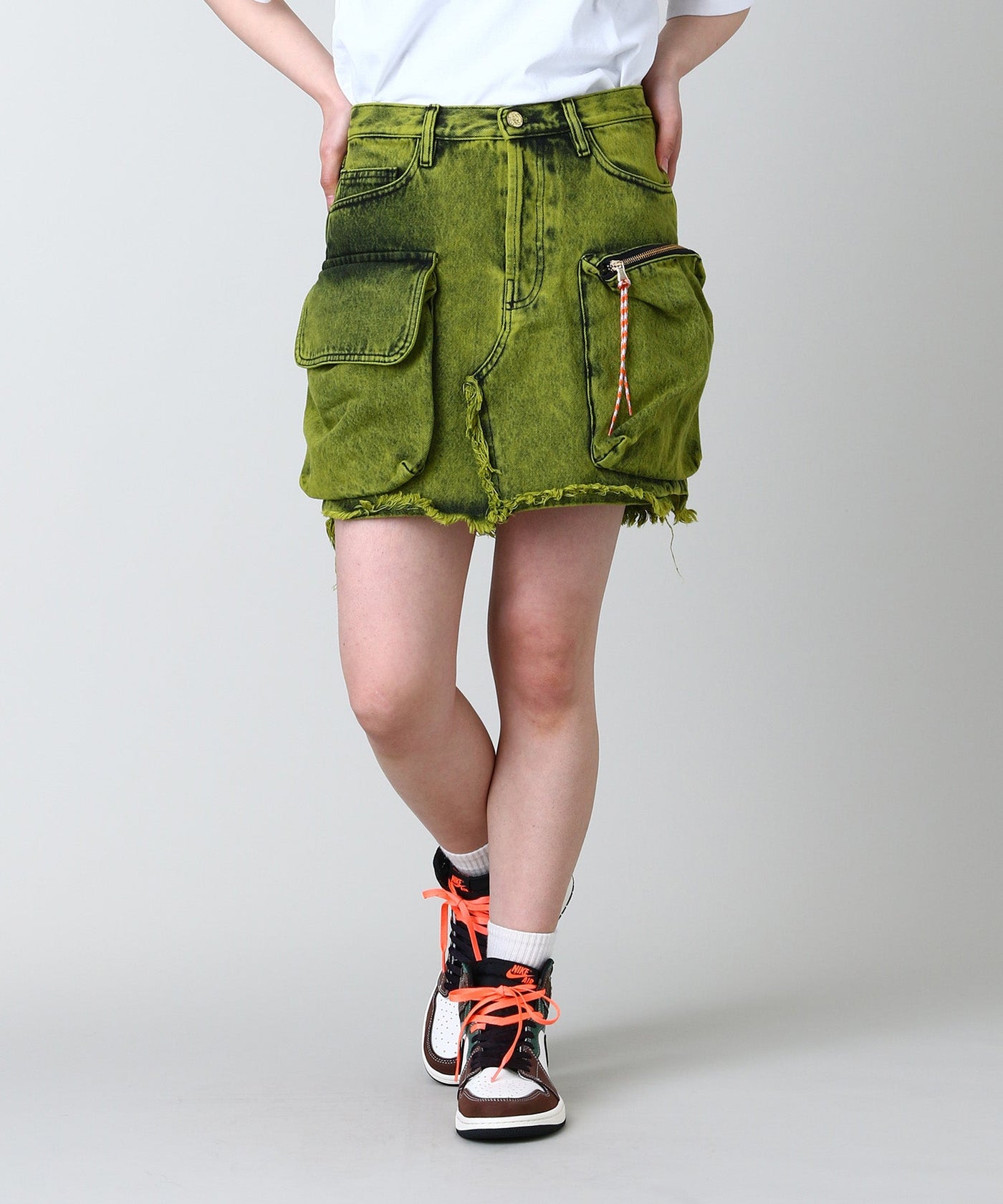 LE SSERAFIMサクラ着用 スカート[AVANDRESS] CARGO MINI SKIRT アリーズ(Aries)｜Acid Washed Cargo Skirt｜Forget-me-nots